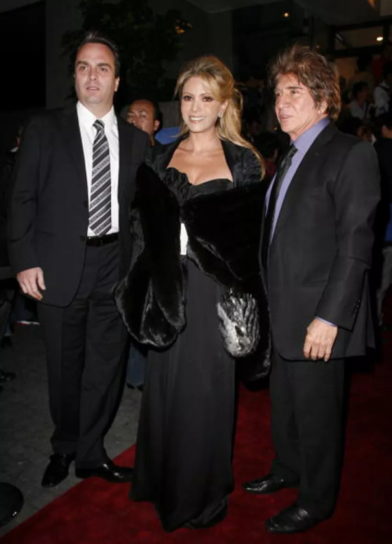 El político, quien es esposo de la actriz Daniela Castro, fue detenido en un vuelo de la Ciudad de México a Los Ángeles, tras supuestamente agredir a varios pasajeros.