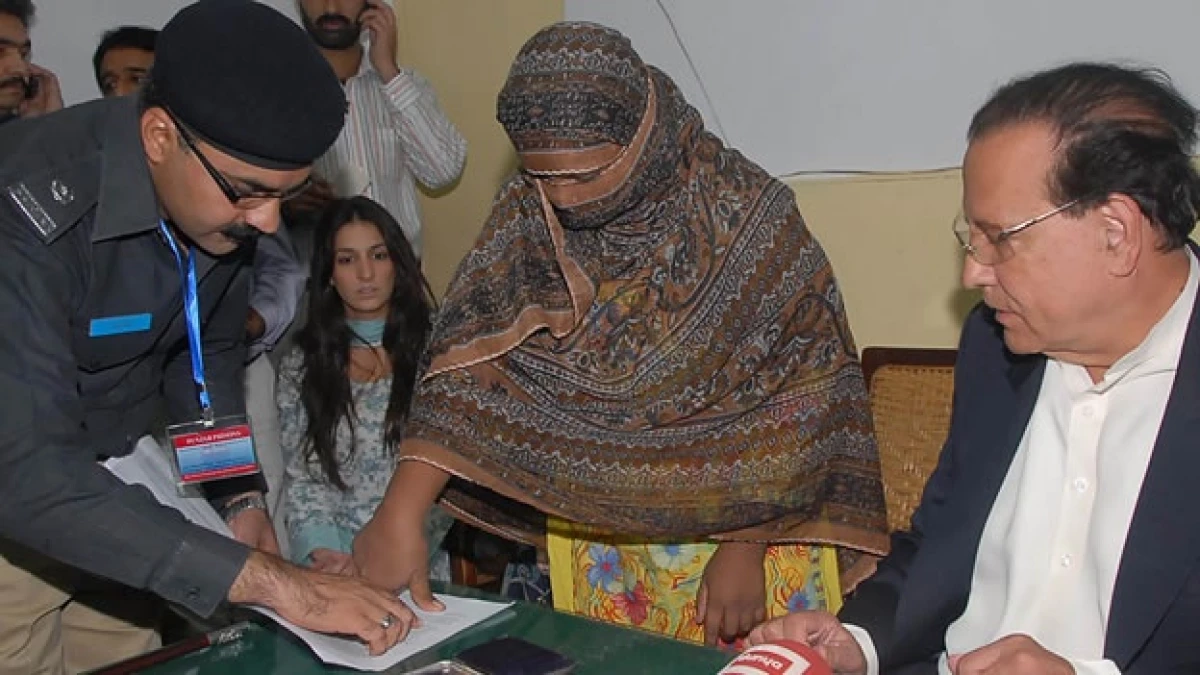 asia bibi firma un documento