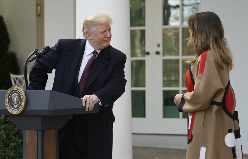 181121 trump melania gracias reu.jpg