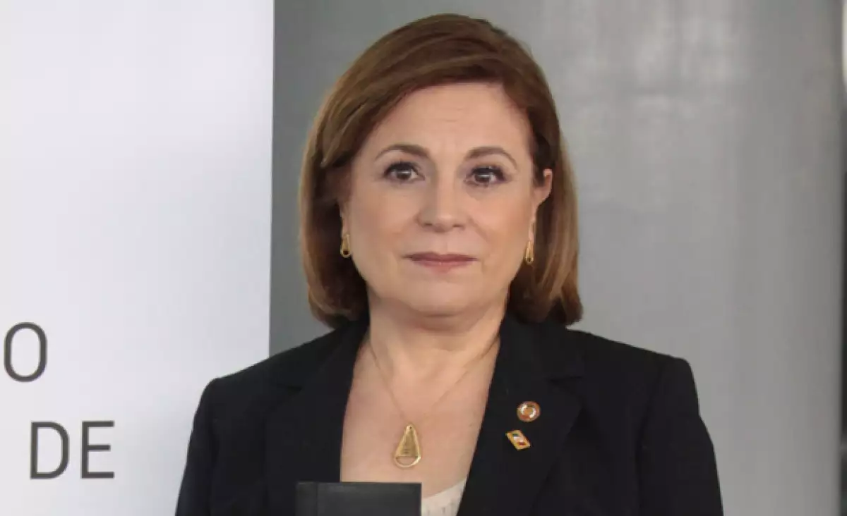 Estudiante del Regina, mamá de dos y egresada de la Universidad Anáhuac. Ella es la mujer que ha tomado protesta como titular de la PGR.