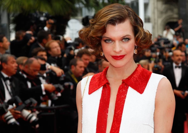 Milla jovovich.