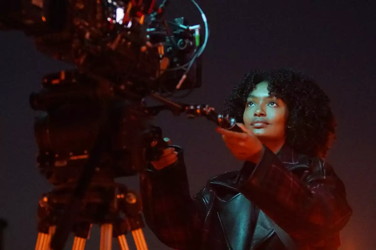 Coach_Yara_062719_ LS2_0660_V1b.jpg