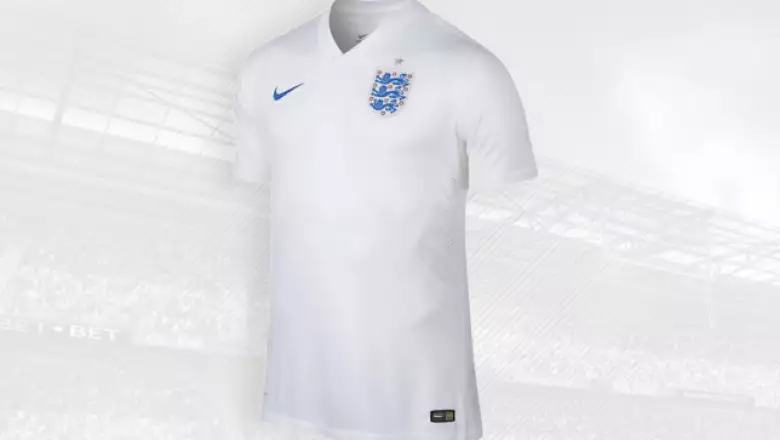 La estadounidense Nike diseñó la playera basándose en la historia y cultura del futbol inglés.