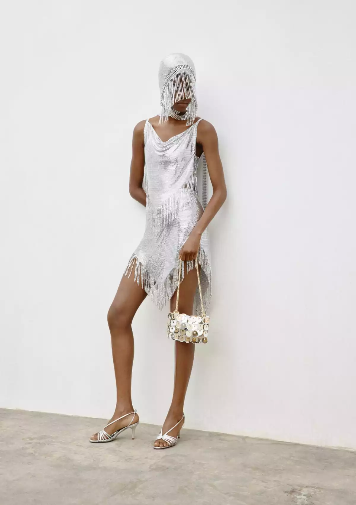 El primer vistazo a la colección Rabanne x H&M