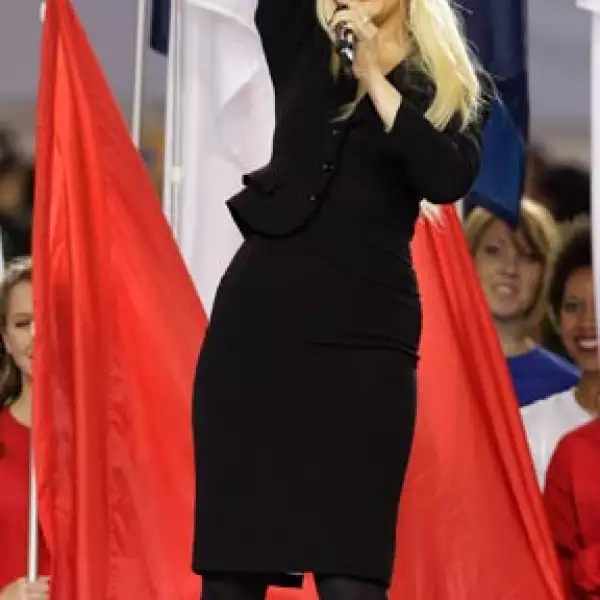 Christina Aguilera fue la encargada de entonar el himno nacional estadounidense.