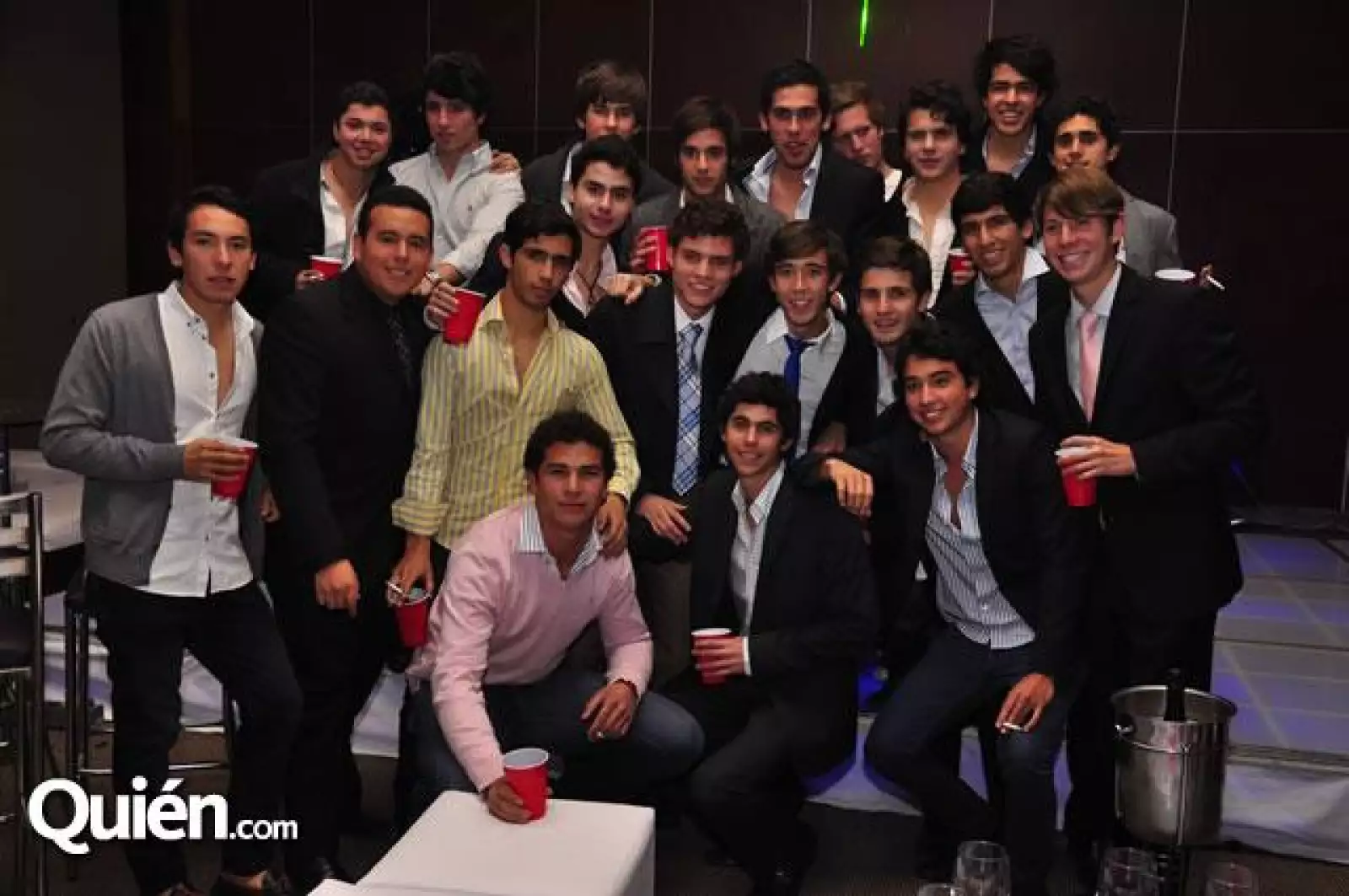 El festejado con sus amigos