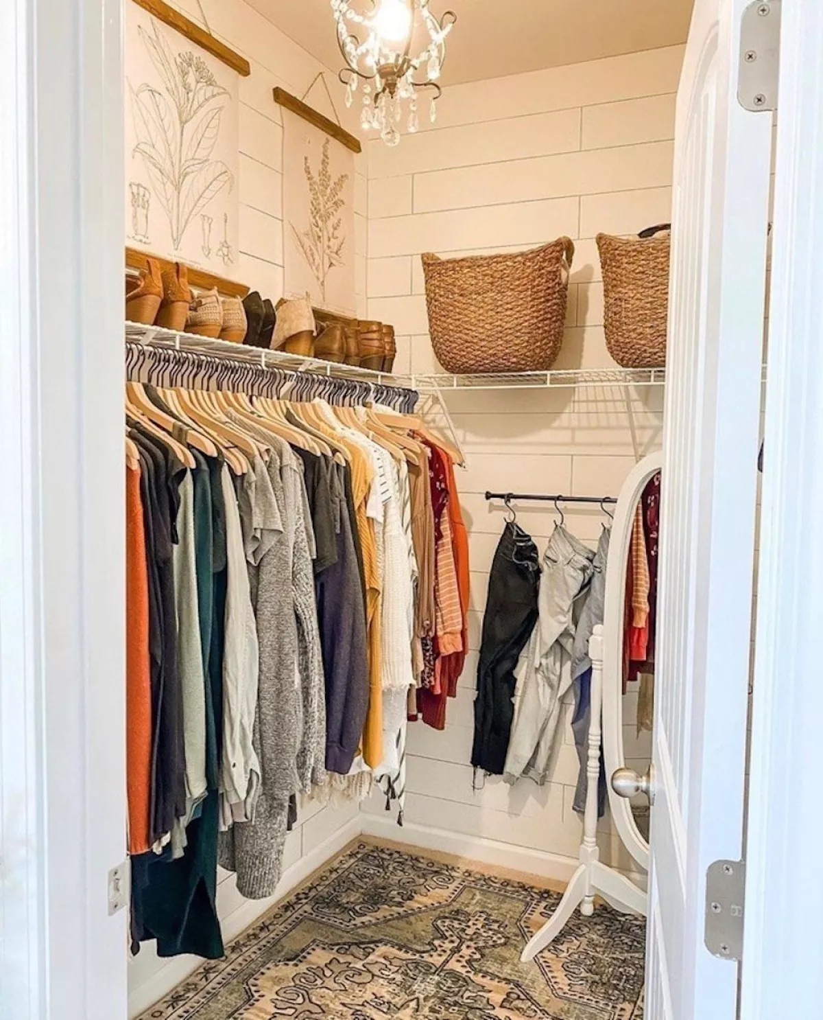 closet-abierto-ordenado.jpg