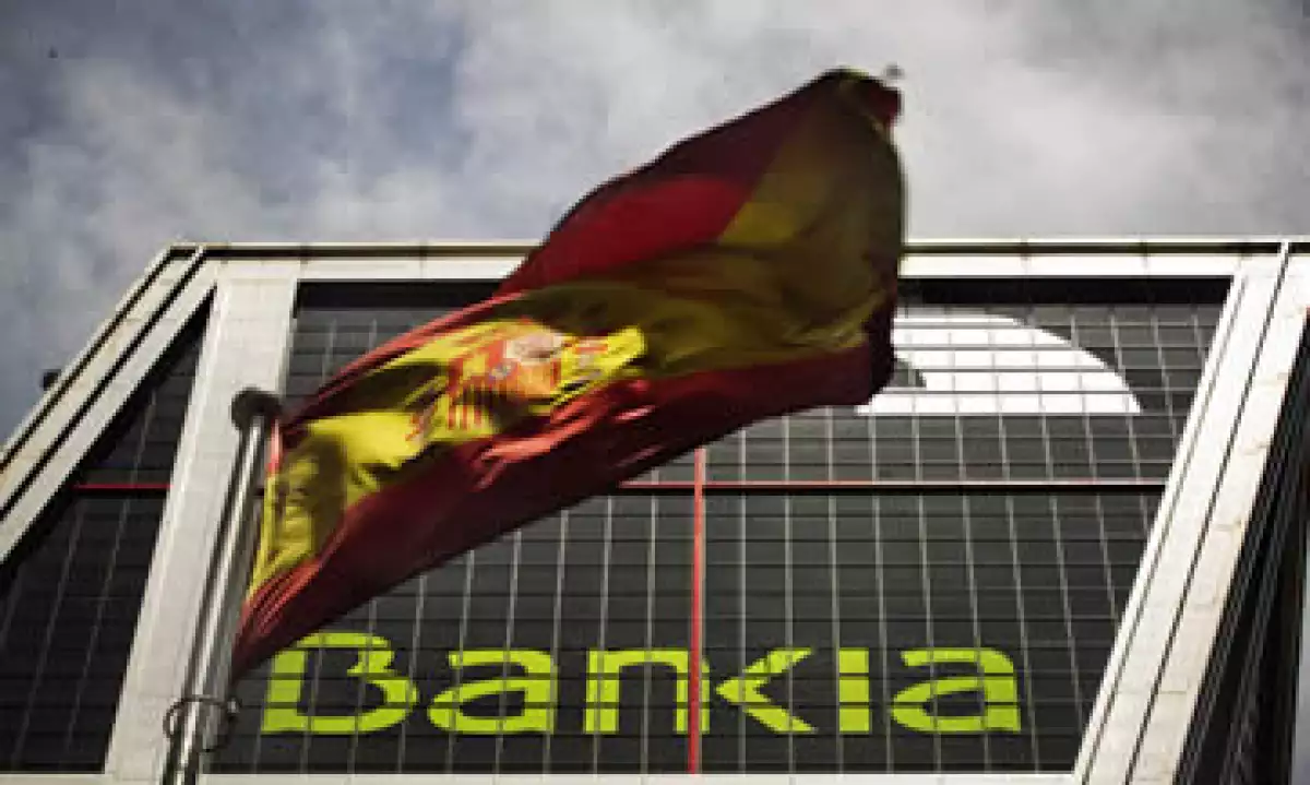 Ministros de la eurozona discuten este sábado un posible rescate al país, aunque el Gobierno no lo ha solicitado hasta ahora. (Foto: AP)