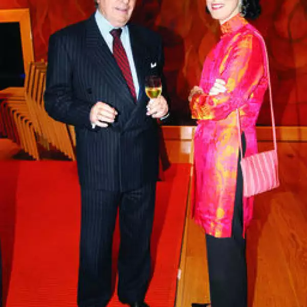 Patricio Mujica, Magdalena Carral