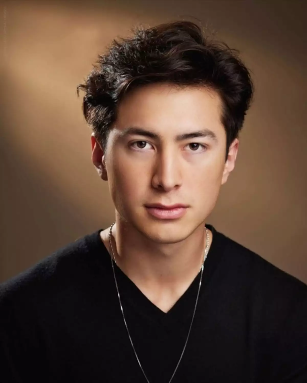 Hudson Williams y Connor Storrie protagonizan