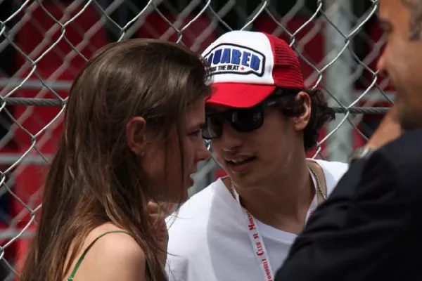 Carlota Casiraghi y Alex Dellal estuvieron en el último día de la competencia en Monte Carlo.