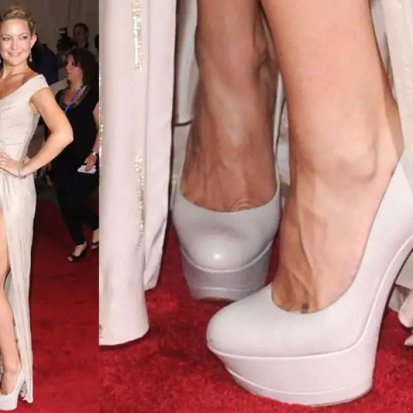 En la tradicional gala del MET, Kate Hudson usó `zapatos rascacielos´que ayudan a reposicionar la cintura.