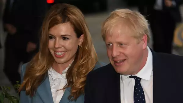  Boris Johnson y su esposa Carrie Symonds