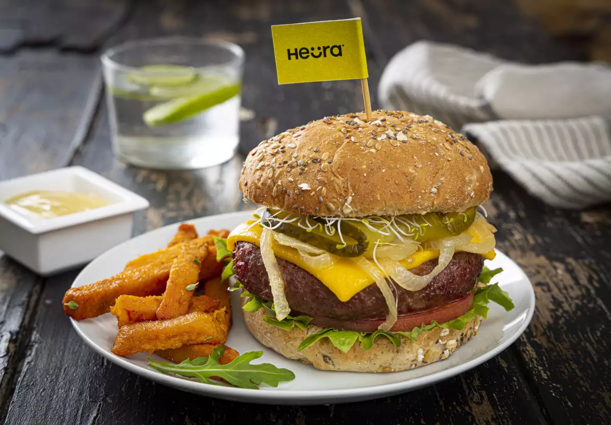 Heura comercializa en México sus hamburguesas de carne alternativa a la res. (Cortesía)