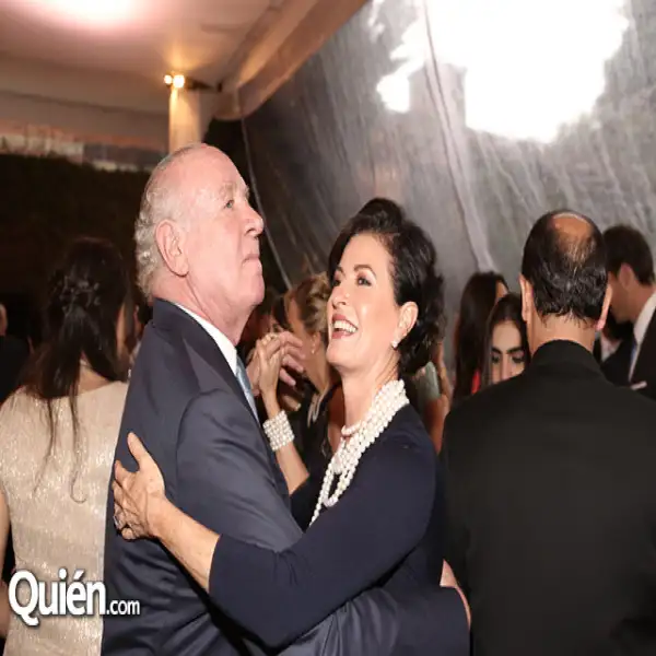 Pablo González Carbonel, Gaby Vargas