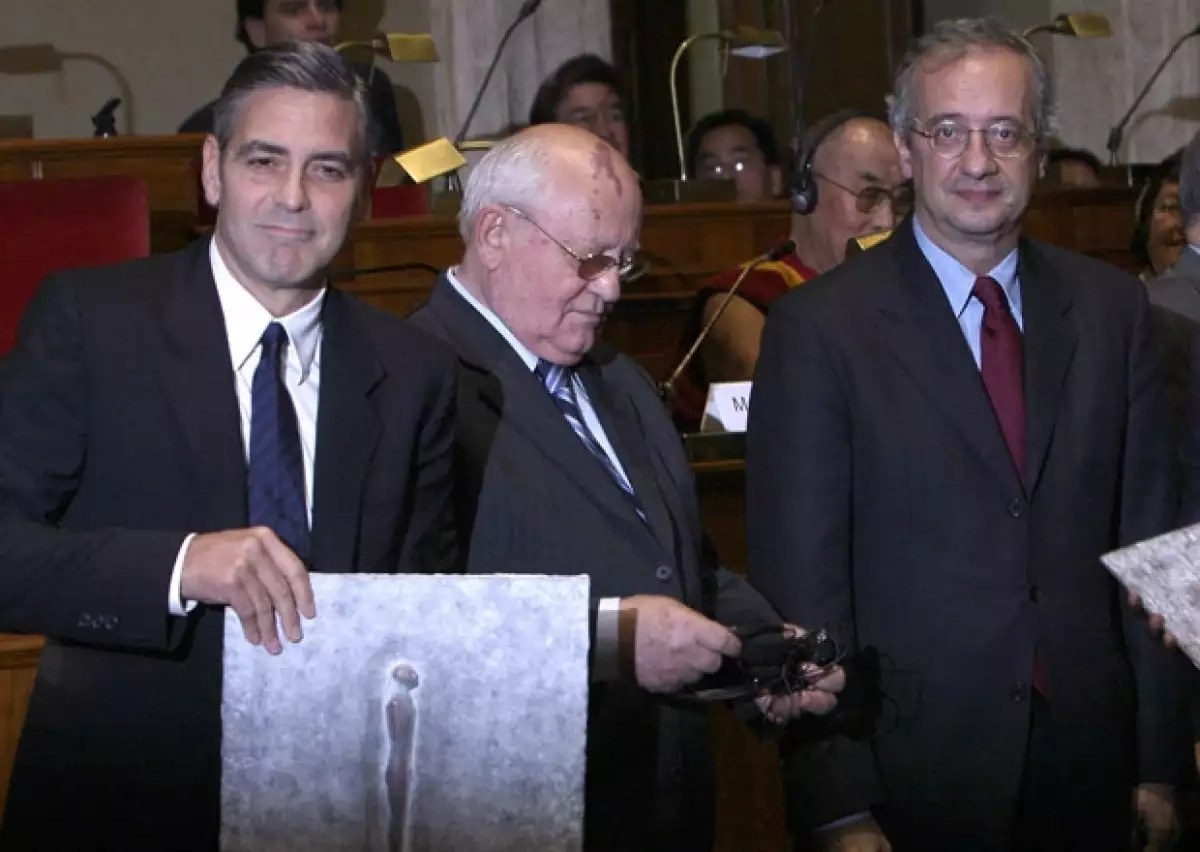Los detalles del esperado enlace del actor de Hollywood y la exitosa abogada no se han hecho esperar. Se casarán en Venecia en las próximas semanas.