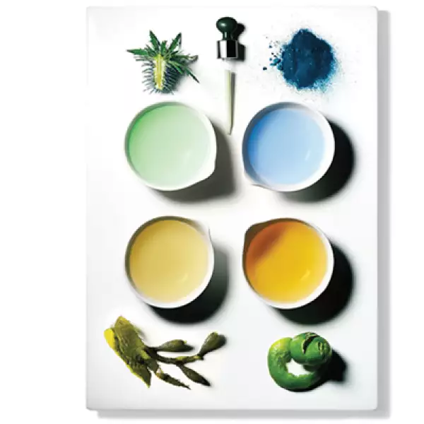 Alquimia. Té verde, algas, semillas, como los elementos del suero para la piel de La Mer.