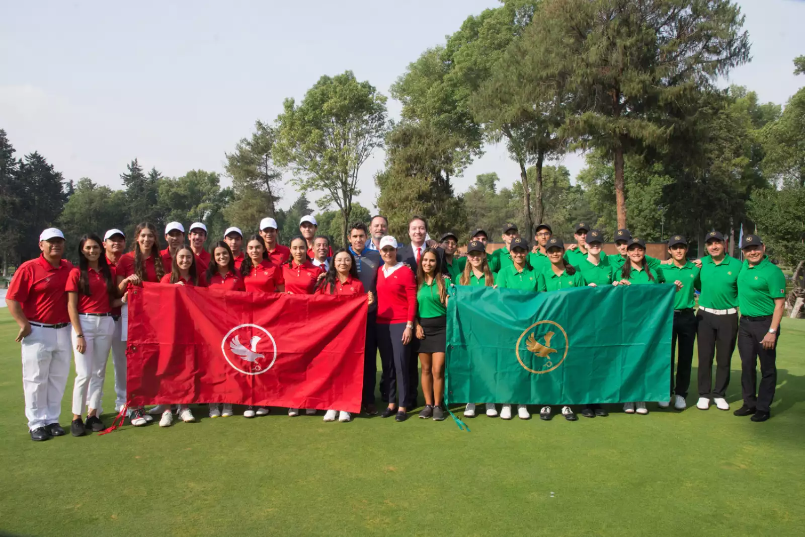 Equipo Rojo y Verde con Lorena Ochoa.jpg