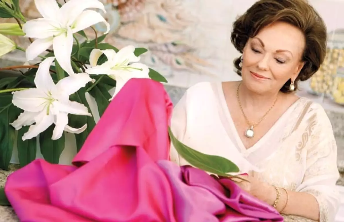 Son decoradores y coordinadores de eventos, imponen las últimas tendencias y se caracterizan por hacer las bodas de los ricos y famosos. Son una garantía y su asesoría asegura una boda espectacular.
