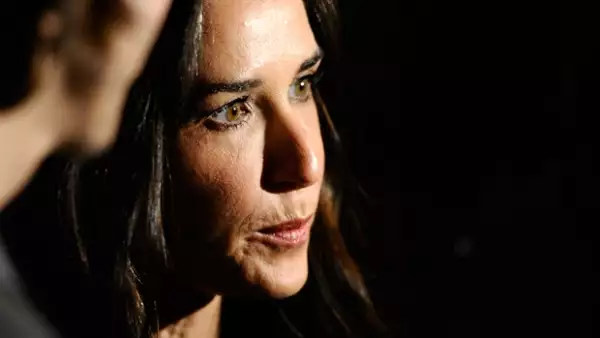 La popular actriz estadounidense no ve llegar la luz luego de que anunciara su divorcio de Ashton Kutcher, pues ha vivido el trimestre más difícil de su vida.