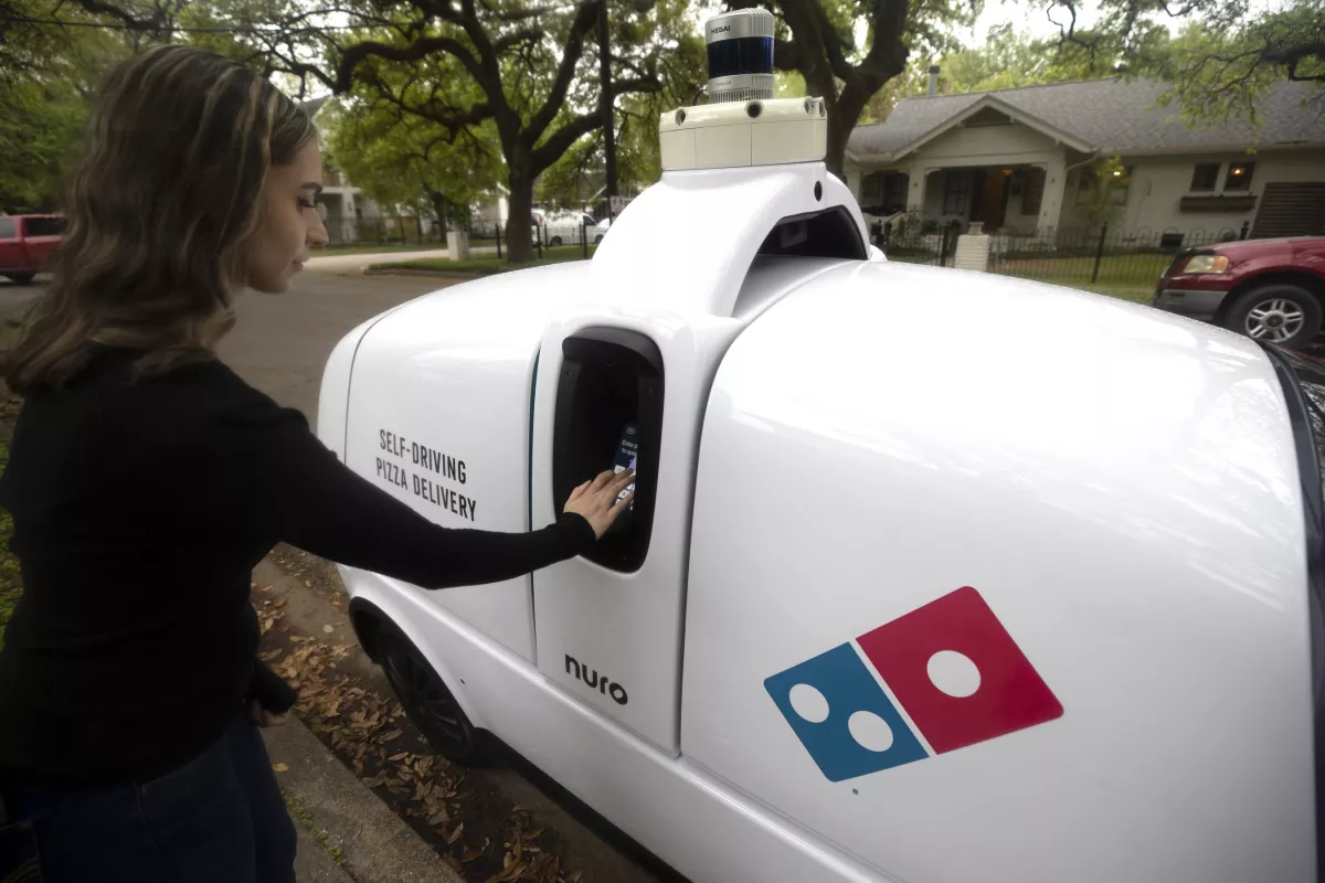 dominos-pizza-entrega-robots