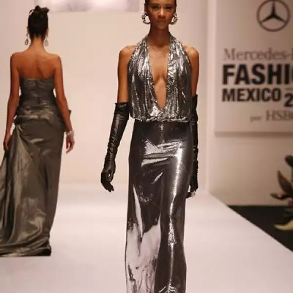 Mercedes Benz Desfile JL Abarca