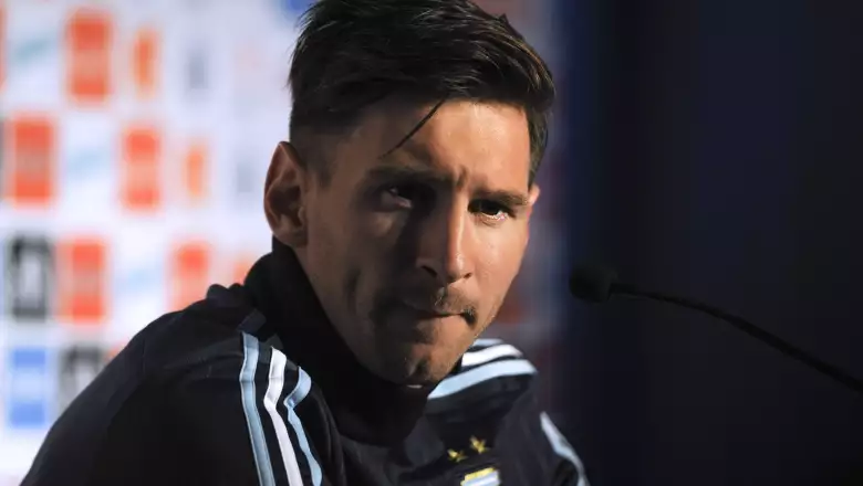 El argentino Lionel Messi fue señalado por la prensa de su país como 'evasor fiscal' aunque las autoridades no han iniciado una investigación.
