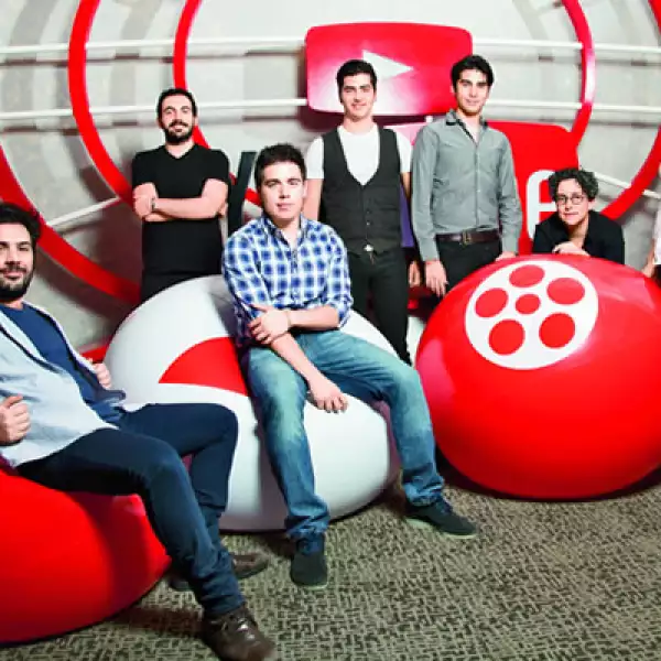 Cinco productores mexicanos independientes de contenido audiovisual dimensionan el potencial de negocios que ofrece YouTube. Desde 2010 la plataforma de videos  puso en marcha un programa con el que entrega a determinados  socios -elegidos por el número d