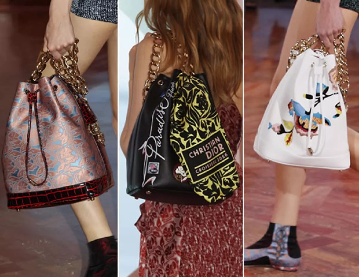 Se vieron  muchas bucketbags en el desfile.
