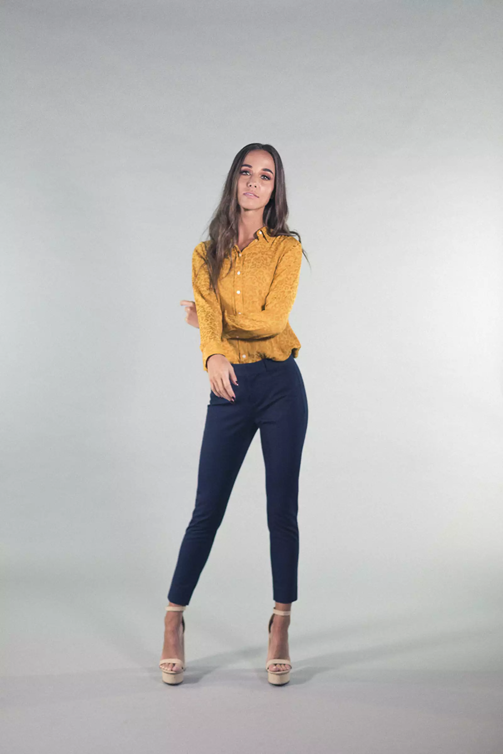 6 ELL-BANANA REPUBLIC 2-261119-GM095 1200x800