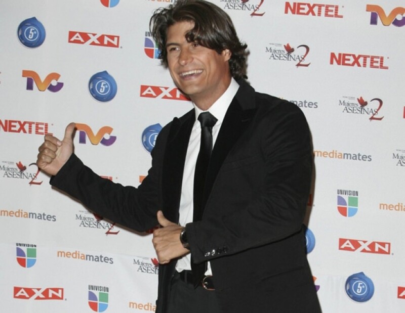 Alex Sirvent tiene una gran disciplina para componer canciones y todos los días se encierra en su estudio para concentrarse.