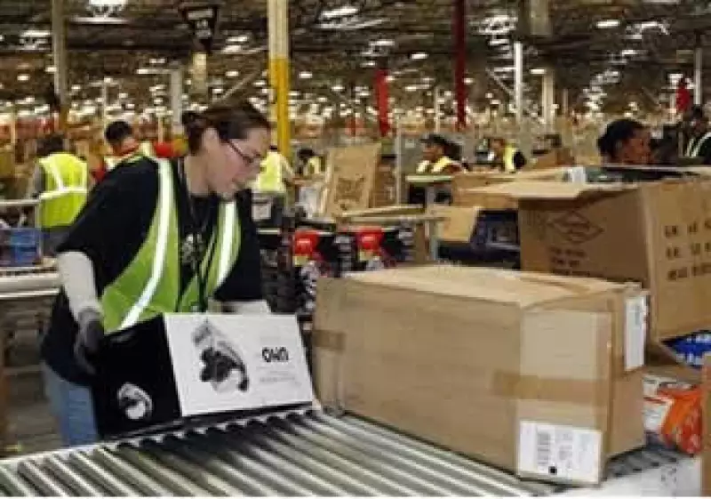 Pese a las cifras positivas, las acciones de Amazon caían 6% en operaciones electrónicas en Wall Street. (Foto: Reuters)