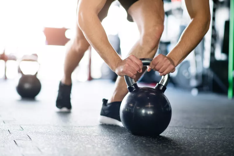 guía-de-entrenamiento-con-pesas