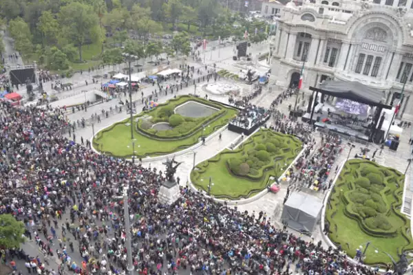 Afuera del Palacio de Bellas Artes.