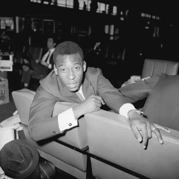 Pele At The Airport