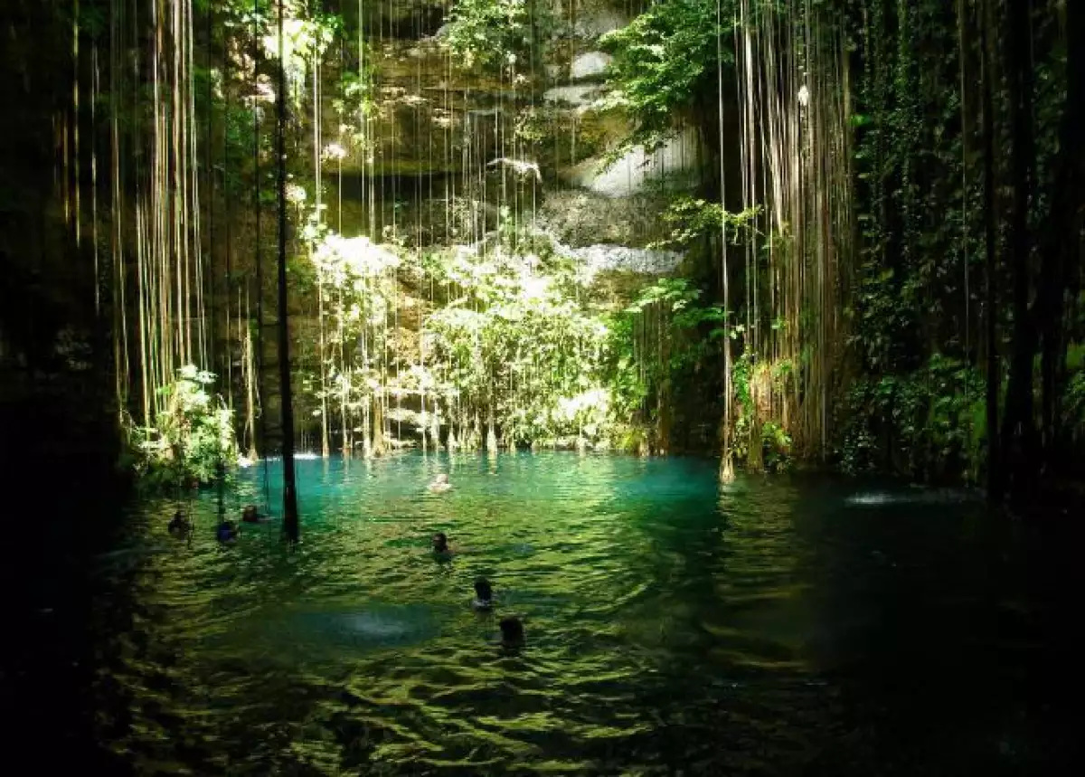 Cenote en Yucat�n