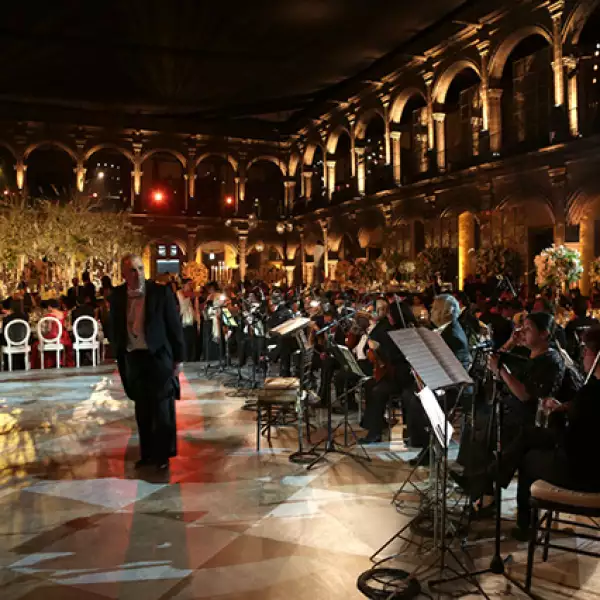 Carlos Esteva: Director de la Orquesta