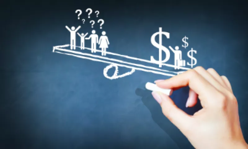 Investigadores tienen claro que aumentar impuestos a los ricos ayudaría a pagar programas gubernamentales, pero no a diminuir la desigualdad. (Foto: Shutterstock)