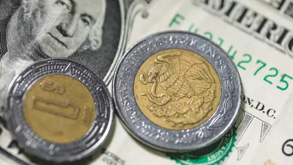 Peso y dólar