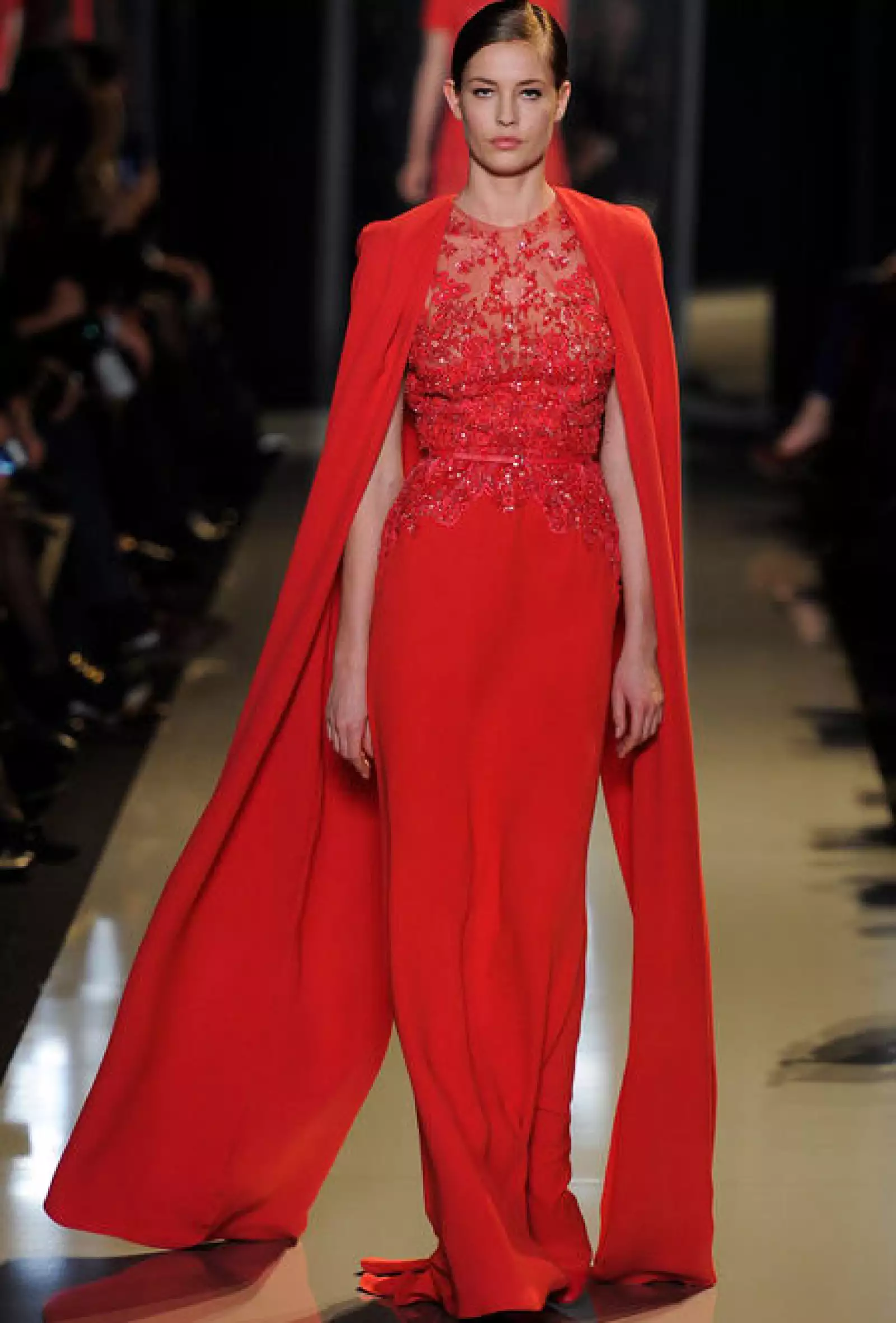 Incorporó elementos clásicos como las capas.