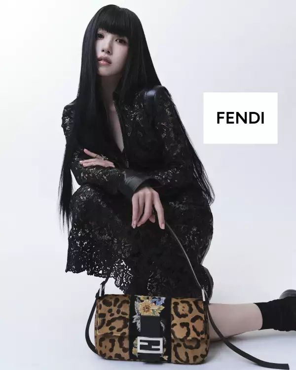 Baguette_Celeb_008_Mina_2030.jpg