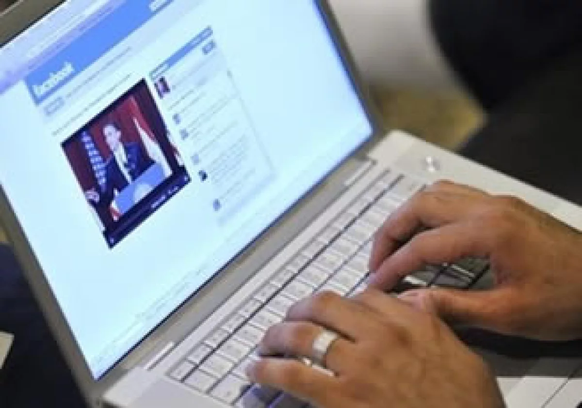 Facebook podría ganar miles de millones de dólares en ventas de publicidad. (Foto: AP)