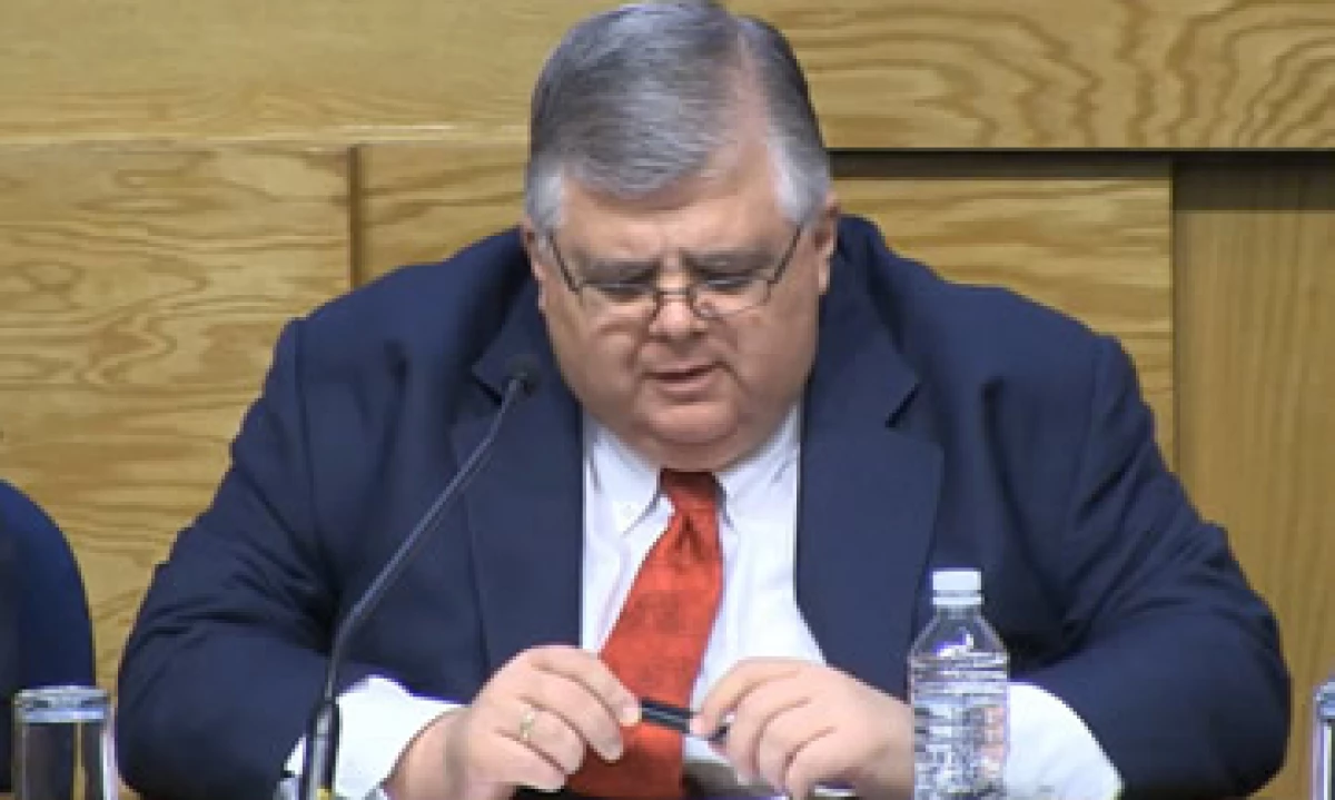 La economía mundial indujo la revisión a la baja del PIB de México para 2016, dijo el Gobernador de Banxico, Agustín Carstens. (Foto: Tomada de ustream.tv/channel/banxico )