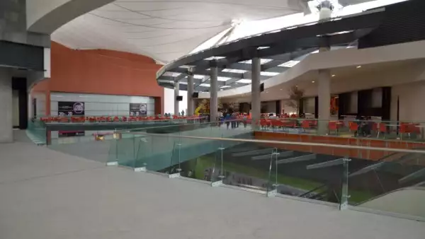 Gran Terraza Oblatos en Guadalajara, ejemplifica la fórmula inmobiliaria de Grupo Gigante con un área rentable de 26, 613 metros cuadrados y 82 locales. (Foto: Tomado de www.facebook.com/GT.Oblatos)