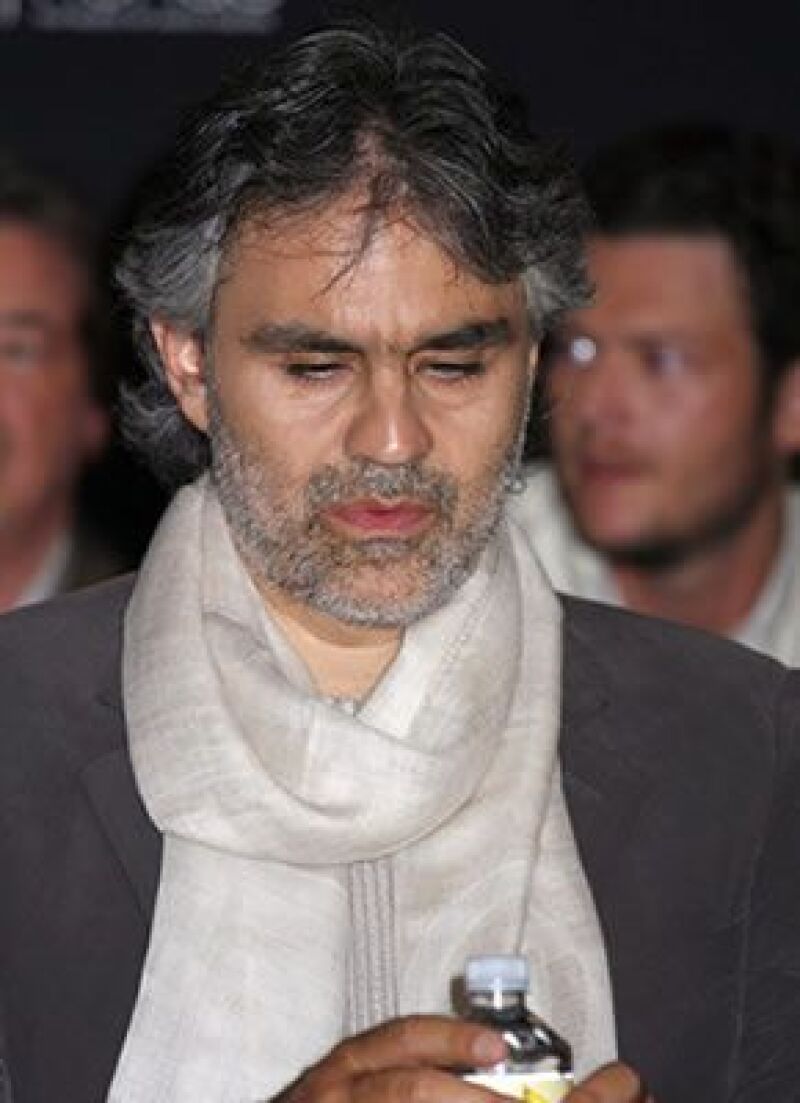 El tenor italiano fue ovacionado por más de 20 mil personas en su concierto "Una voz entre murallas".