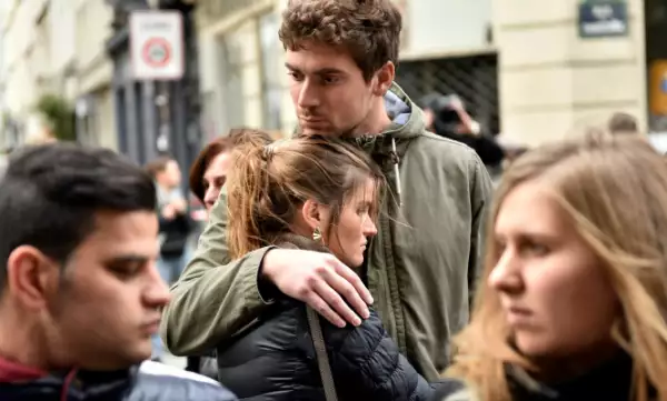 El presidente francés Francois Hollande recordó la fuerza del pueblo francés para enfrentar la tragedia.