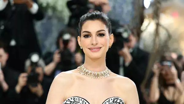 anne-hathaway-embarazada