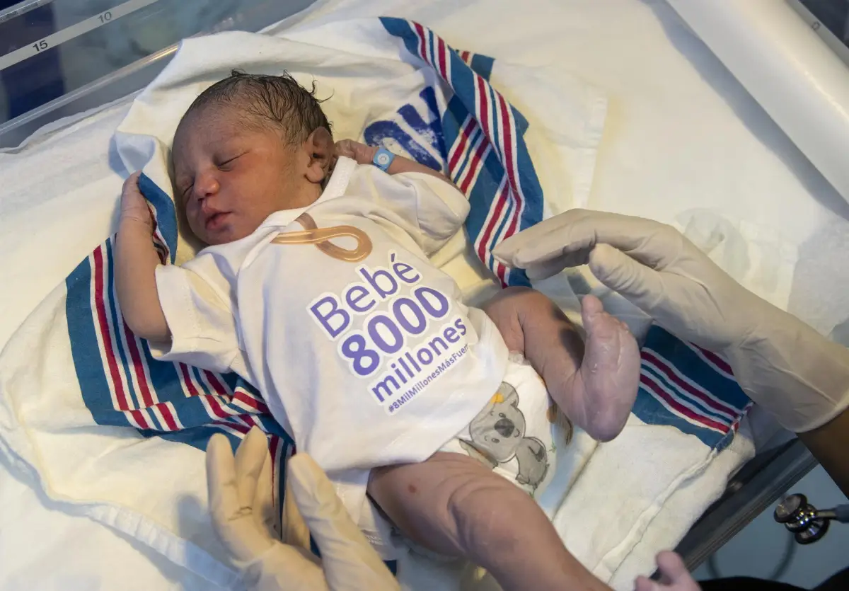 bebe-damian-8-mil-millones.jpg