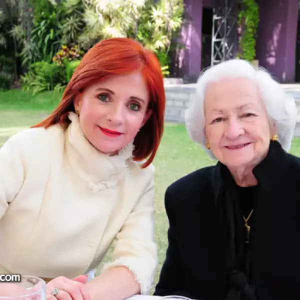 Laura Alarcón,Mercedes de Alarcón