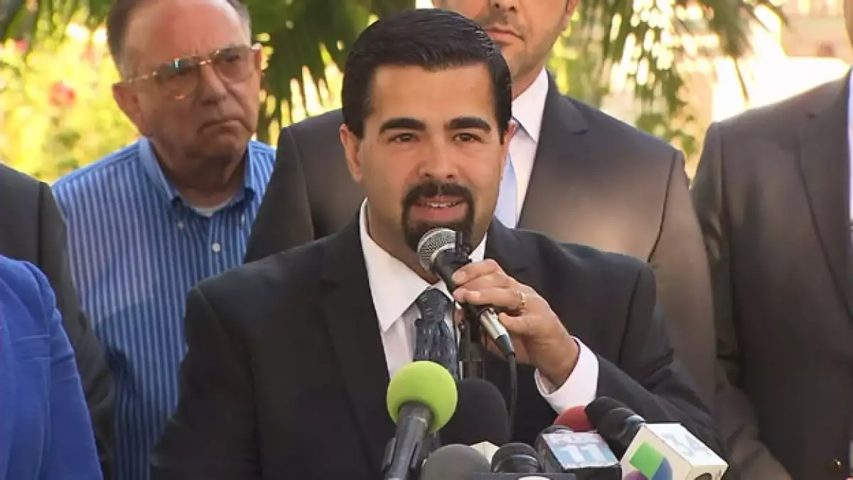 Daniel Crespo, alcalde de Bell Gardens, California, falleció este martes tras recibir varios impactos de bala